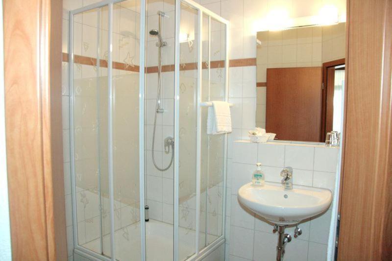 Hotel Kempf Dirmstein Extérieur photo